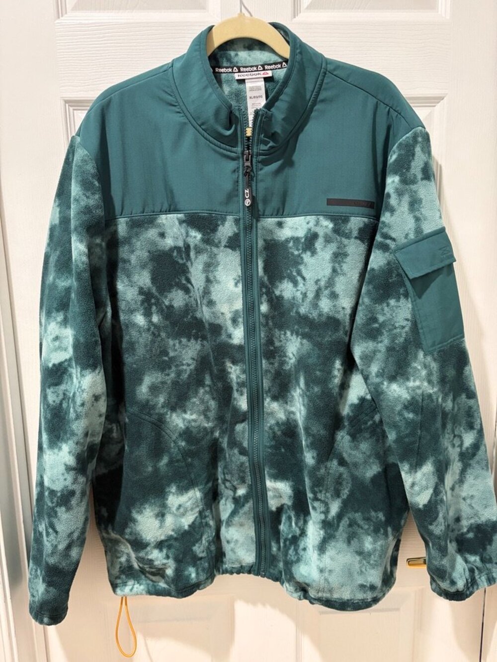 ***MENS REEBOK ZIPPERED FLEECE***